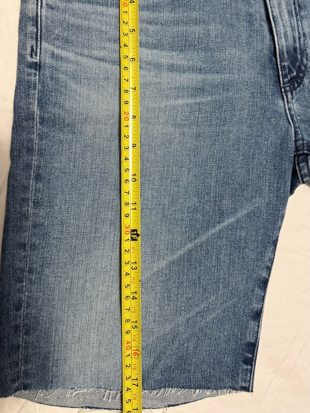 Ag Adriano Goldschmied Washed Blue Raw-Hem Denim Shorts - Picture 5 of 5